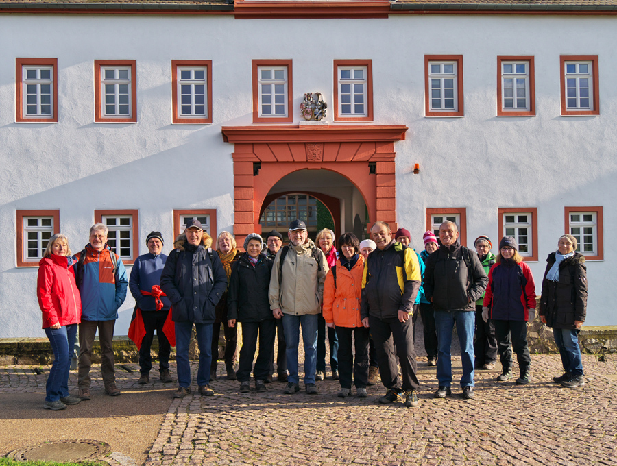 Routiniers vor Schloss Schönborn in Heusenstamm