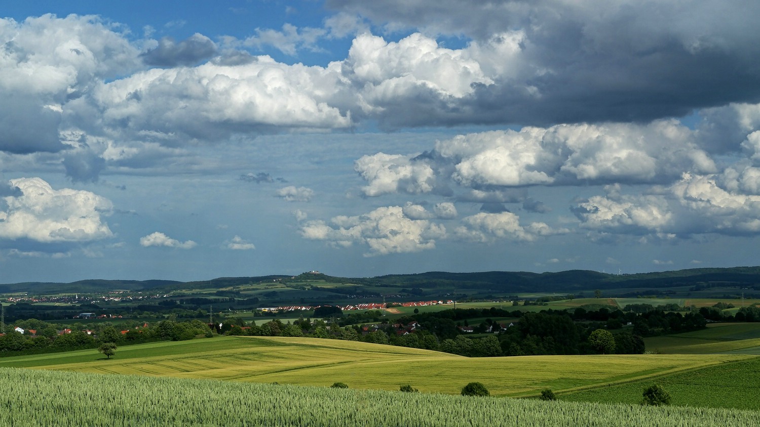 Blick vom Kamm zwischen Roßberg und Eiche zum Otzberg